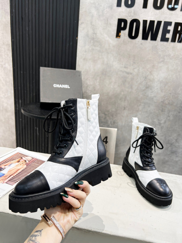 CL ANKLE BOOTS
