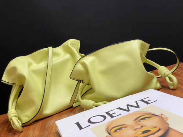 LOEWE Flamenco clutch