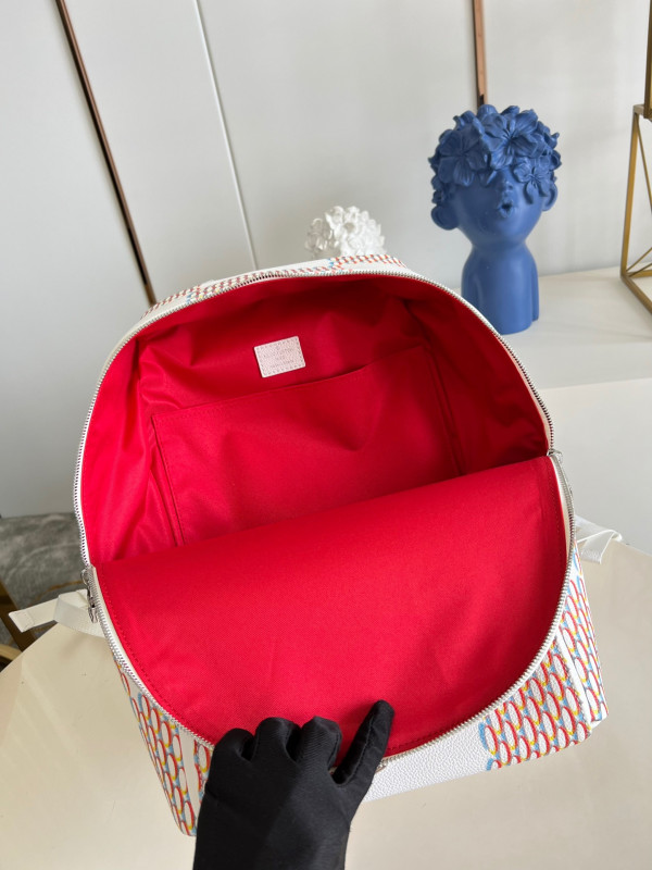 l**is V*t*n racer backpack