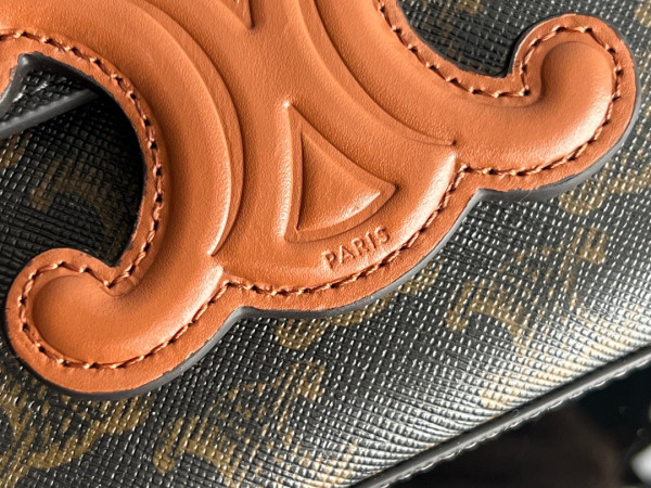 Ce**e triomphe shoulder bag