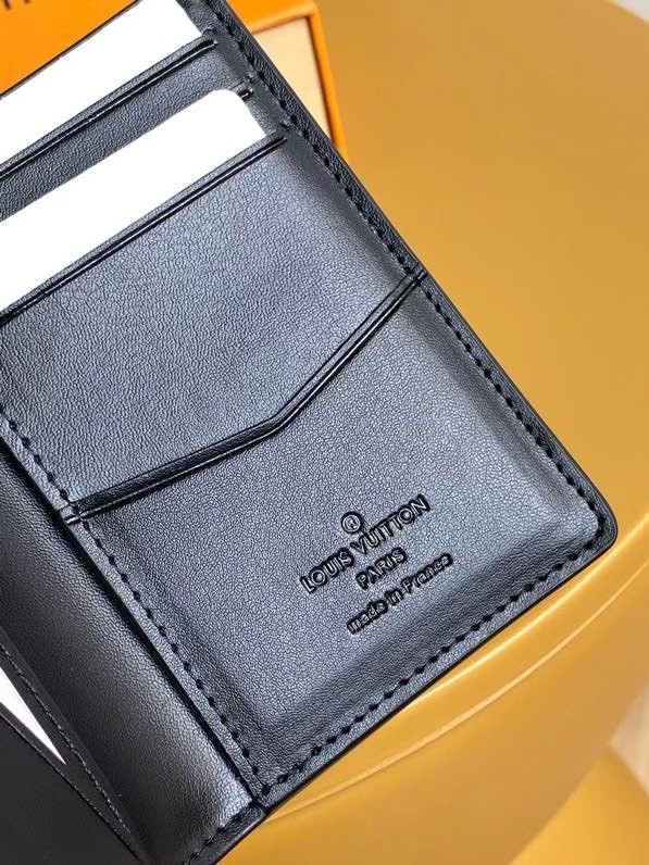 l**is V*t*n pocket organizer