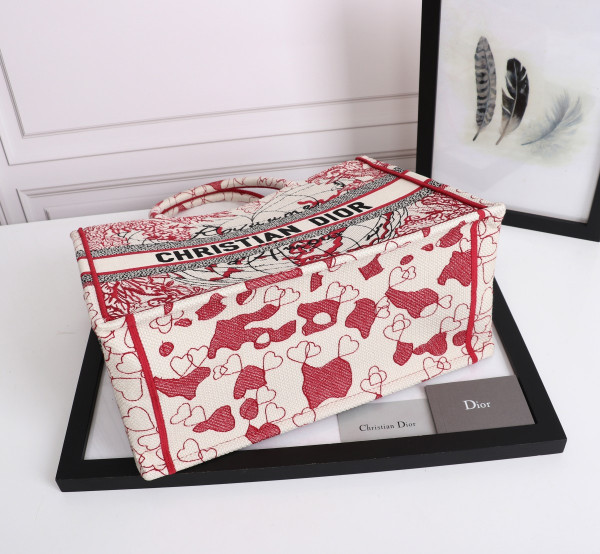 D*or small book tote