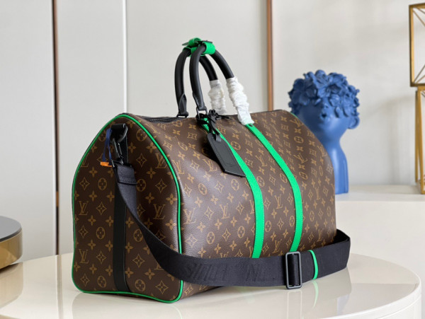 l**is V*t*n keepall bandouliÈre 50
