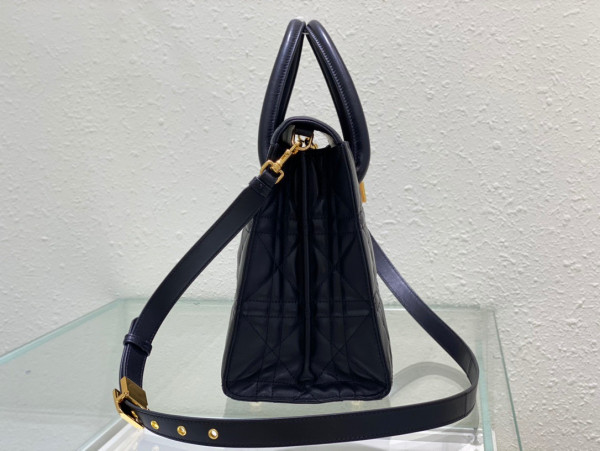 D*or large st honorÉ tote