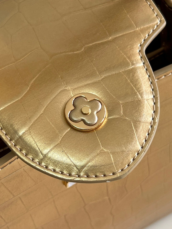 l**is V*t*n capucines bb