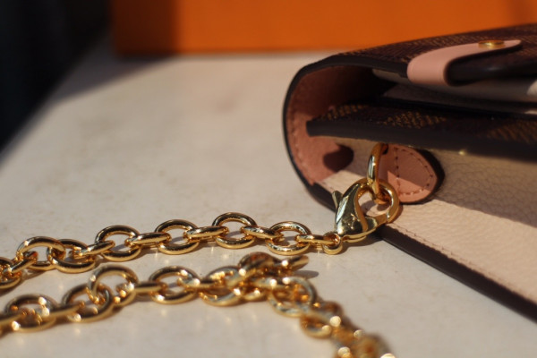 l**is V*t*n vavin chain wallet