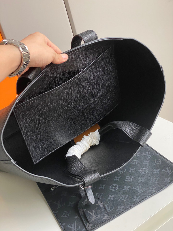 l**is V*t*n cabas voyage