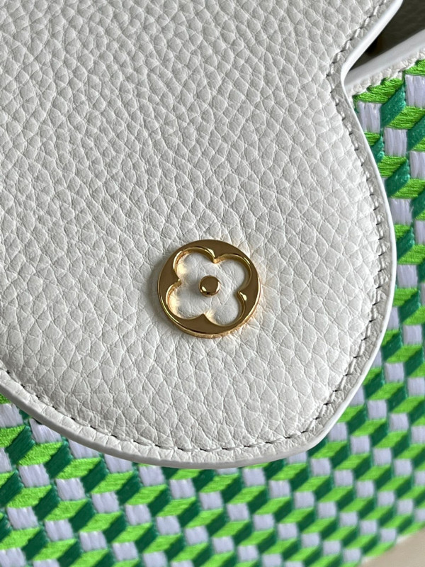 l**is V*t*n capucines mm