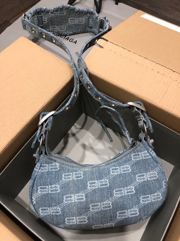 Ba*len*cia*ga women''s le cagole xs shoulder bag