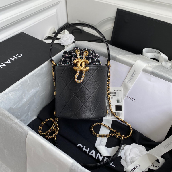 CL BUCKET BAG