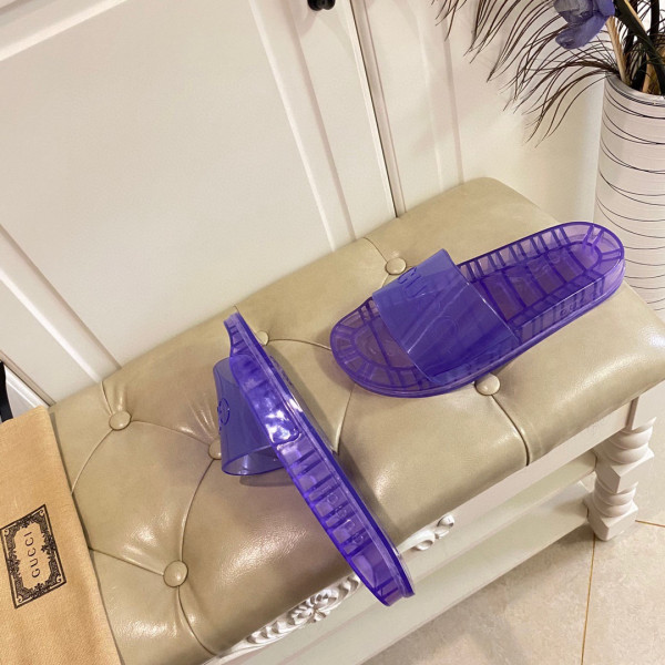 G*u*i slide with G*u*i logo