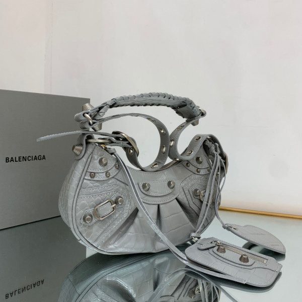 Ba*len*cia*ga women''s le cagole xs shoulder bag