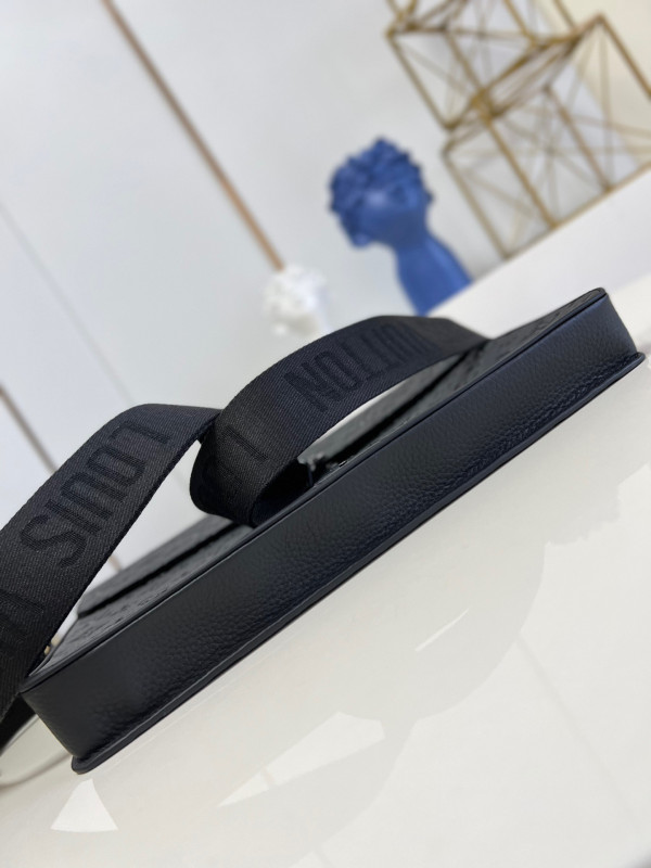 l**is V*t*n s lock briefcase