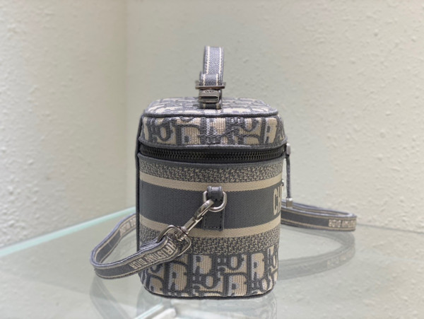 D*or small D*ortravel vanity case-18.5-13-10.5cm