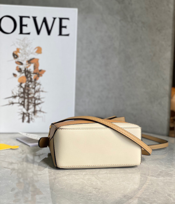 LOEWE MINI PUZZLE BAG
