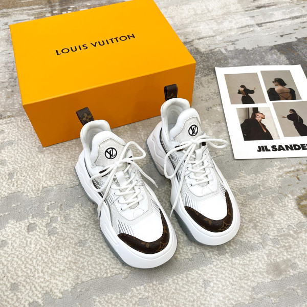 l**is V*t*n archlight 2.0 sneaker