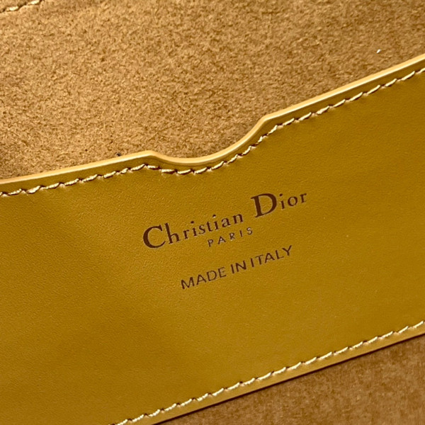 D*or 30 montaigne avenue bag