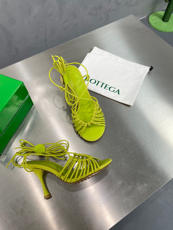 Bo*te*ga ve*ne*ta dot