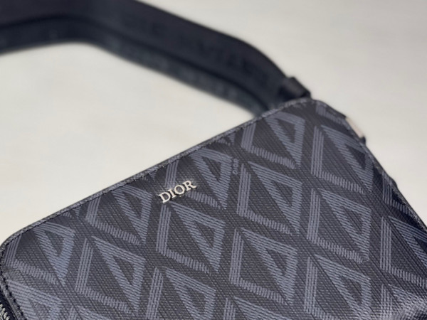D*or messenger pouch