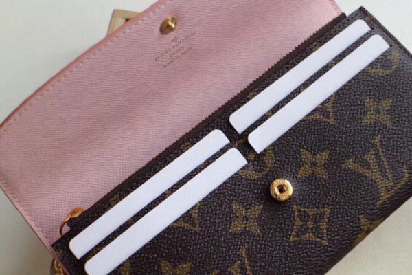 l**is V*t*n emilie wallet