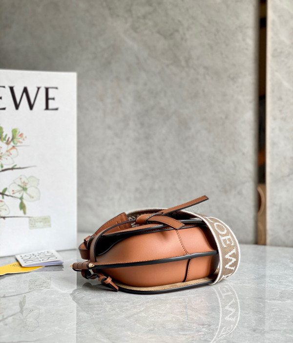 LOEWE Gate bag