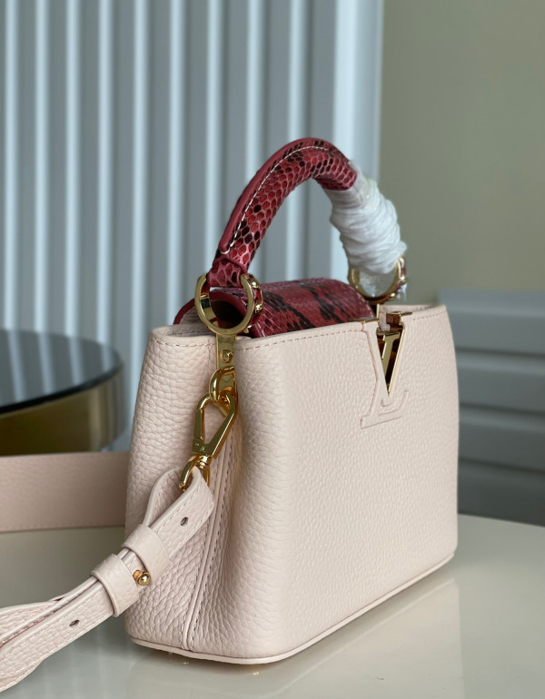 l**is V*t*n capucines mini