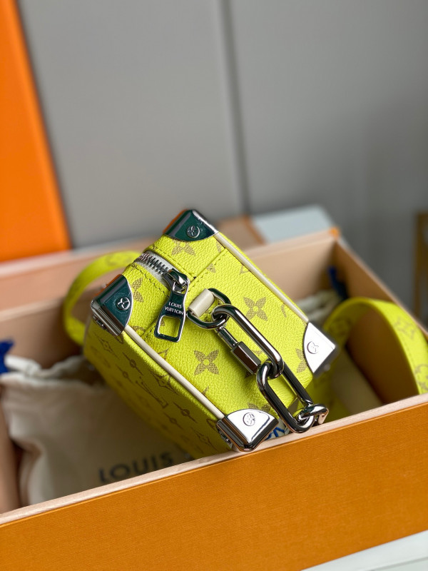 l**is V*t*n soft trunk