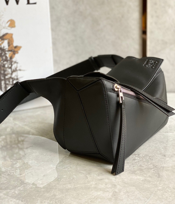 LOEWE Small Puzzle Bumbag-24*16*10.5cm