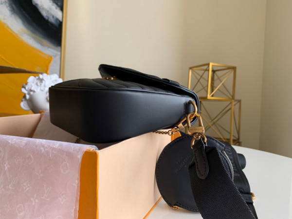 l**is V*t*n multi pochette new wave