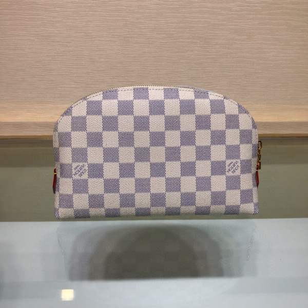 l**is V*t*n cosmetic pouch gm