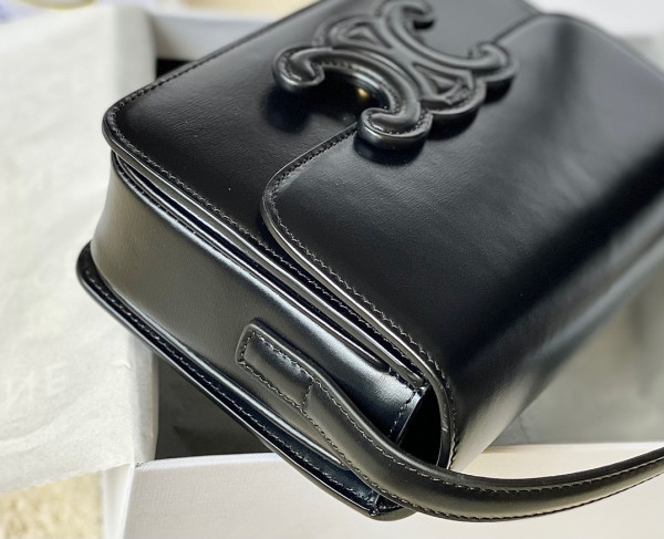 Ce**e teen triomphe bag