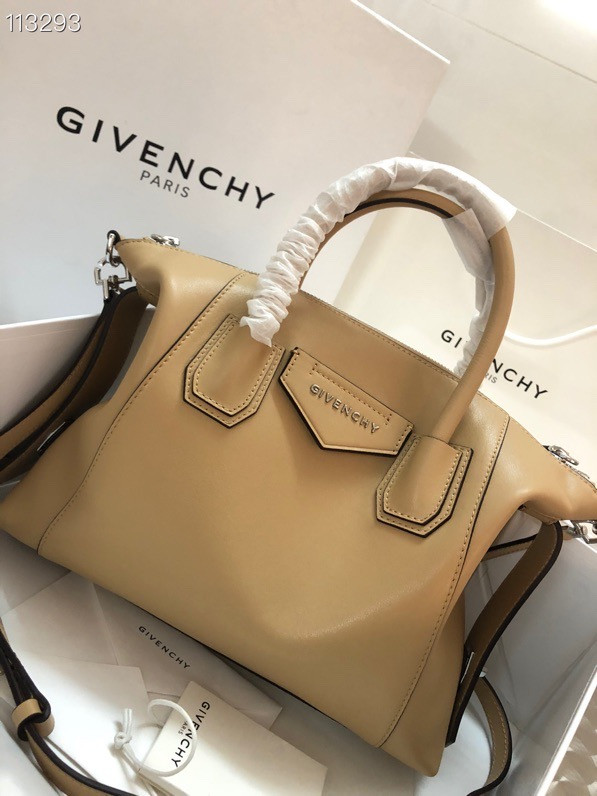 GIVENCHY ANTIGONA SOFT