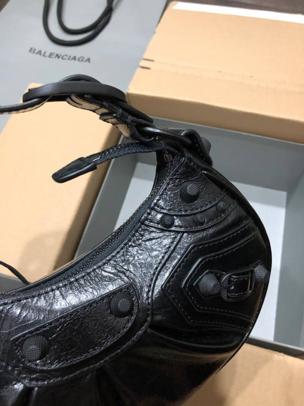 Ba*len*cia*ga women''s le cagole xs shoulder bag