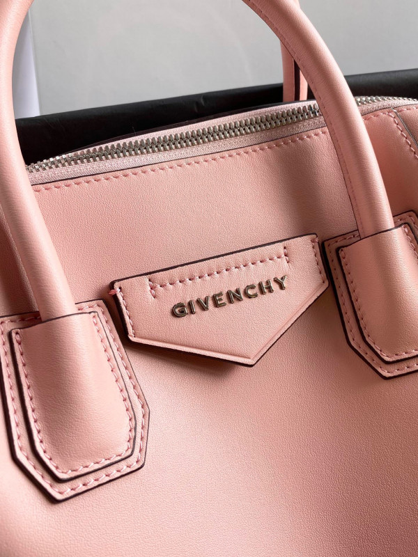 GIVENCHY ANTIGONA SOFT