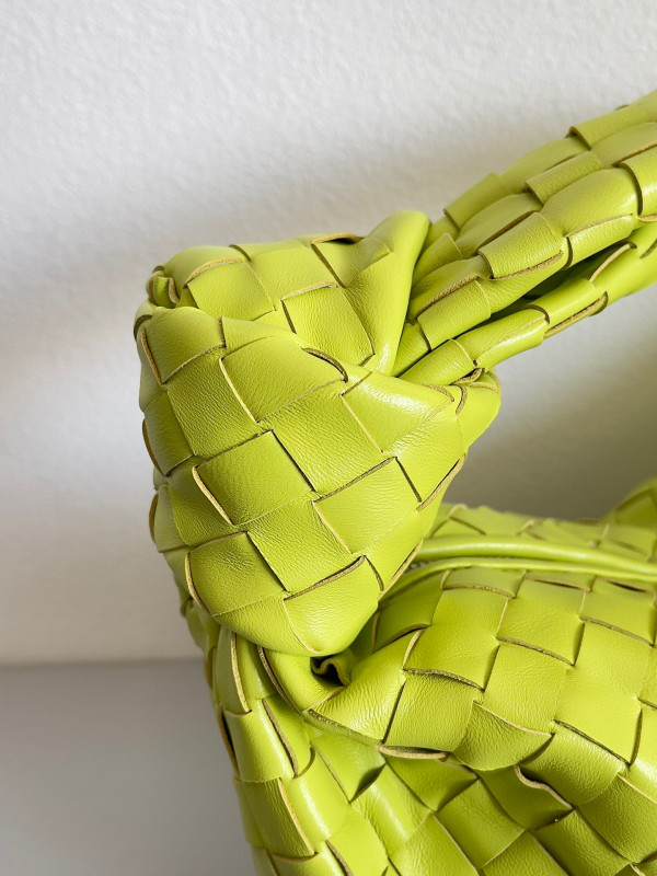 Bo*te*ga ve*ne*ta teen jodie