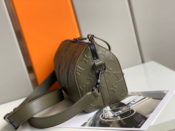 l**is V*t*n city keepall