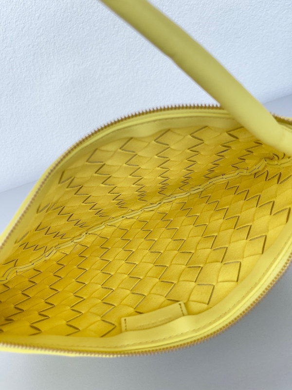 Bo*te*ga ve*ne*ta turn