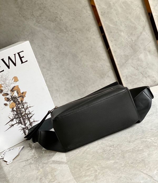 LOEWE Small Puzzle Bumbag-24*16*10.5cm