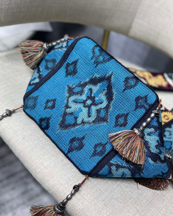 D*or d-bubble bucket bag