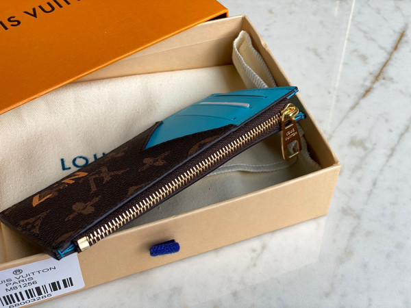 l**is V*t*n cc holder