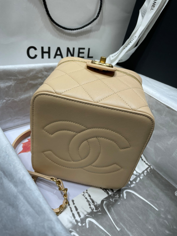 CL VANITY CASE