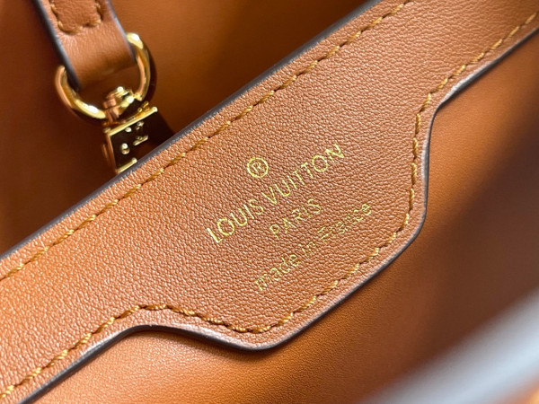 l**is V*t*n capucines bb