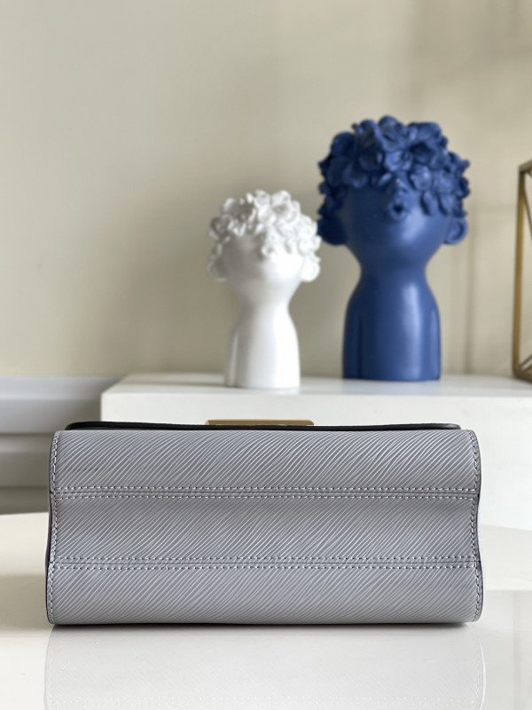 l**is V*t*n twist mm