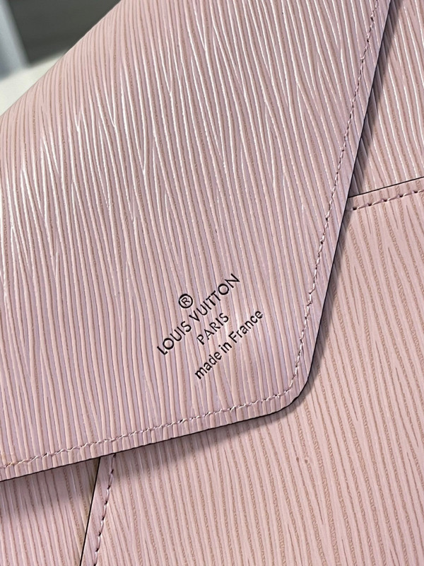 l**is V*t*n kirigami pochette