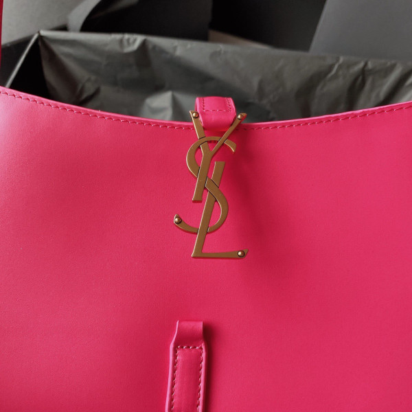 YSL LE 5 À 7 HOBO BAG