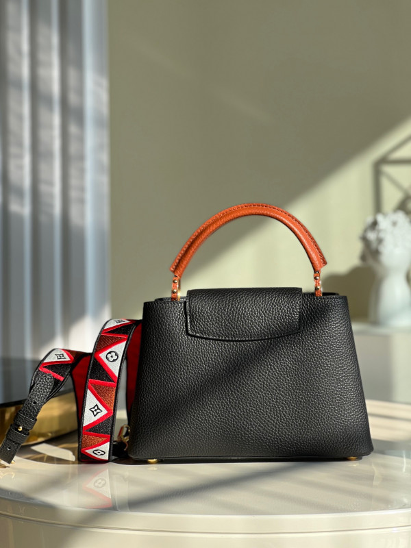 l**is V*t*n capucines bb