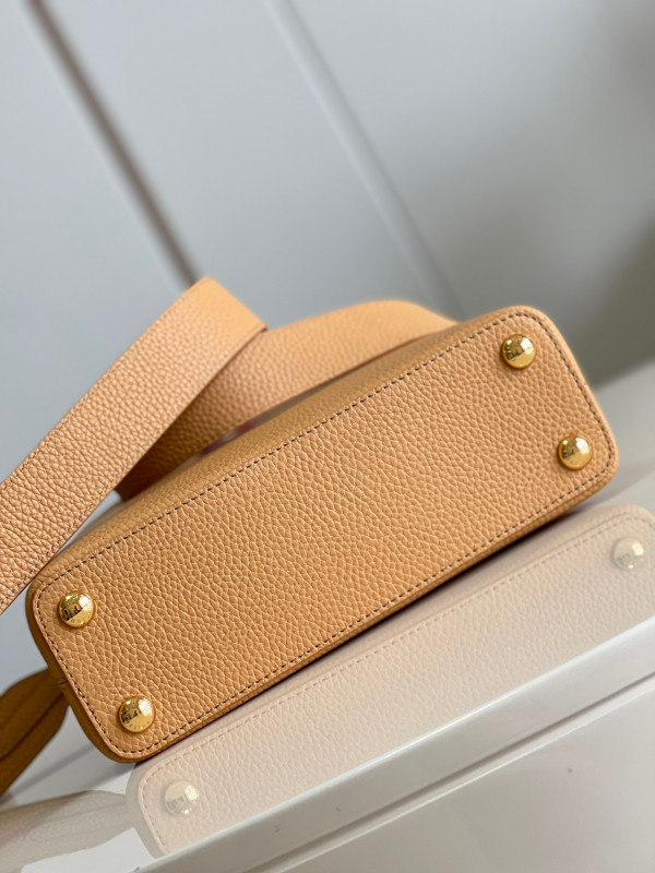 l**is V*t*n capucines bb