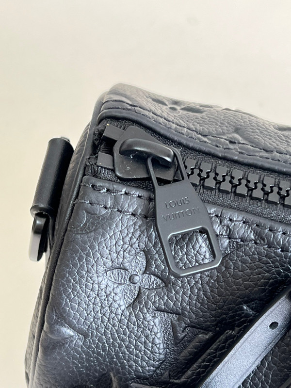 l**is V*t*n keepall bandouliÈre 25