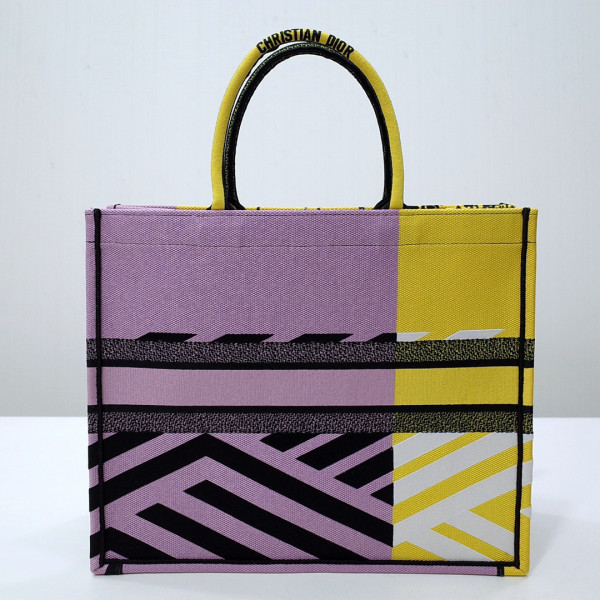 large D*or book tote