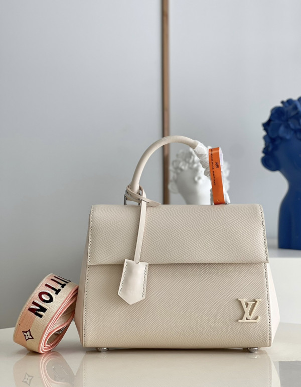 l**is V*t*n cluny bb